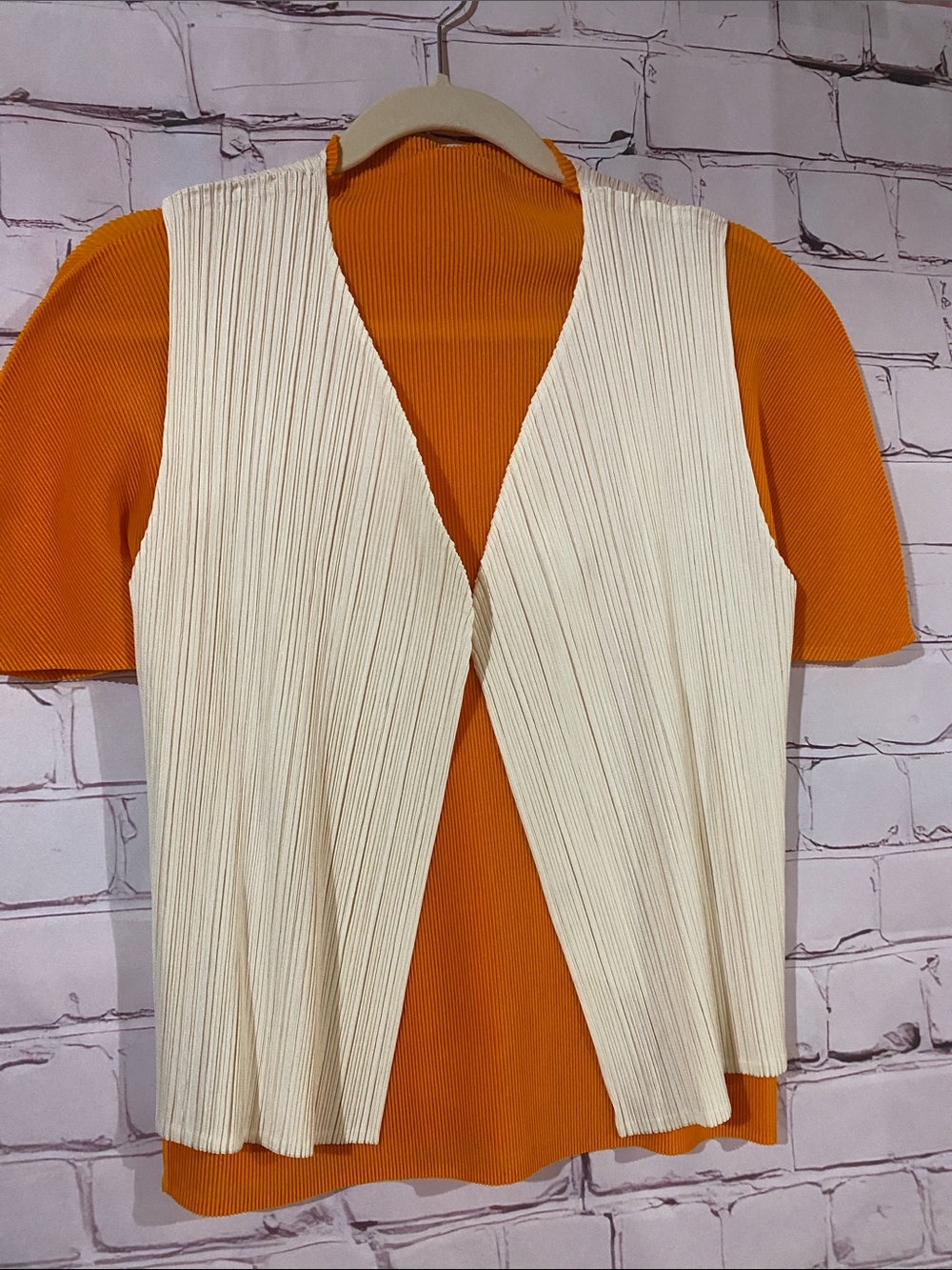 Issey Miyake- Pleats Please -  vest in Light Cream